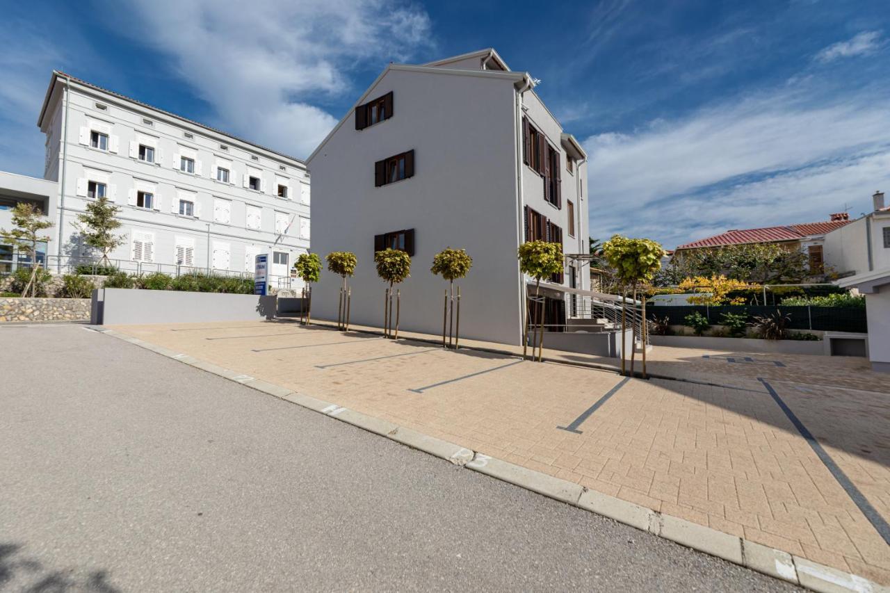 Apartments Crnekovic III Baska  Exterior photo