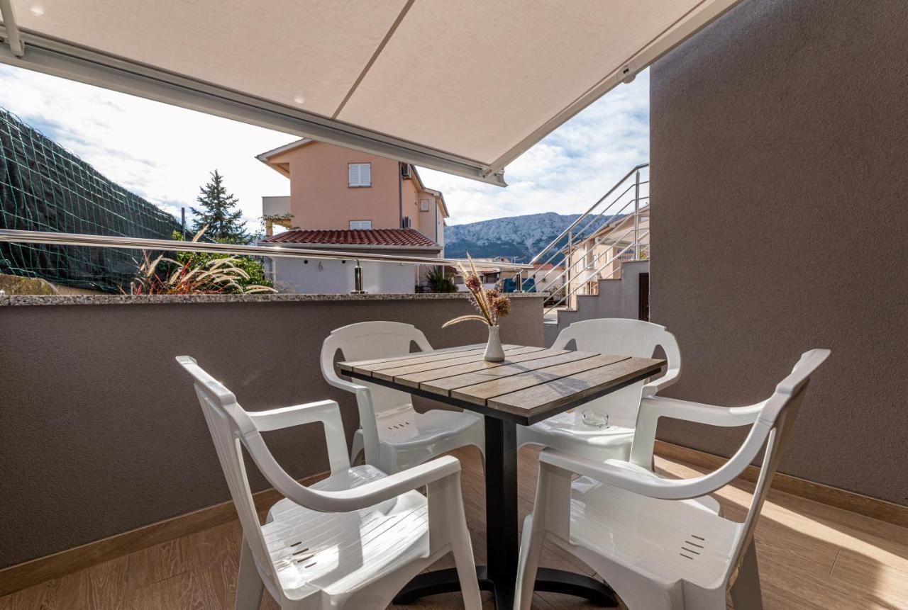 Apartments Crnekovic III Baska  Exterior photo