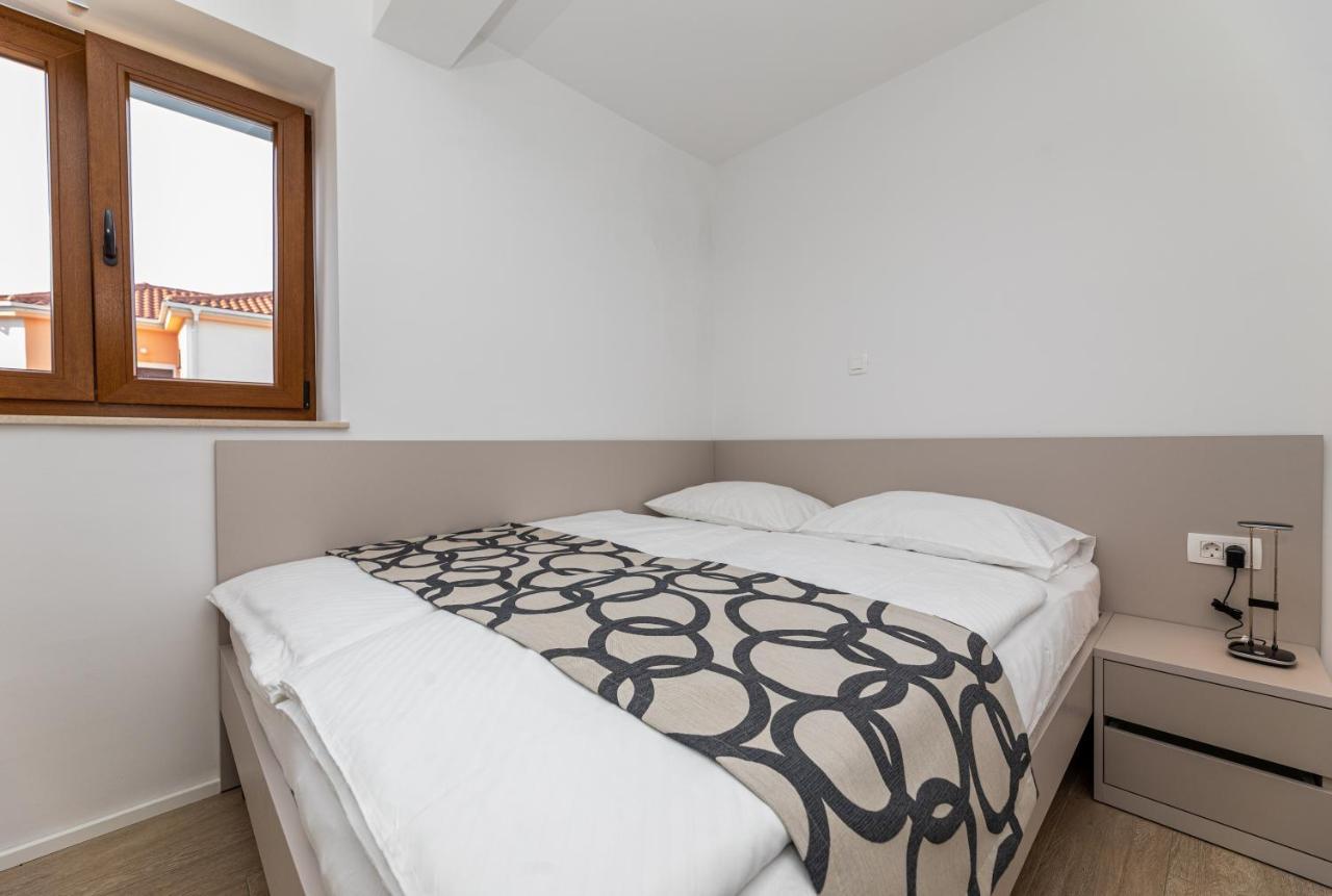 Apartments Crnekovic III Baska  Exterior photo