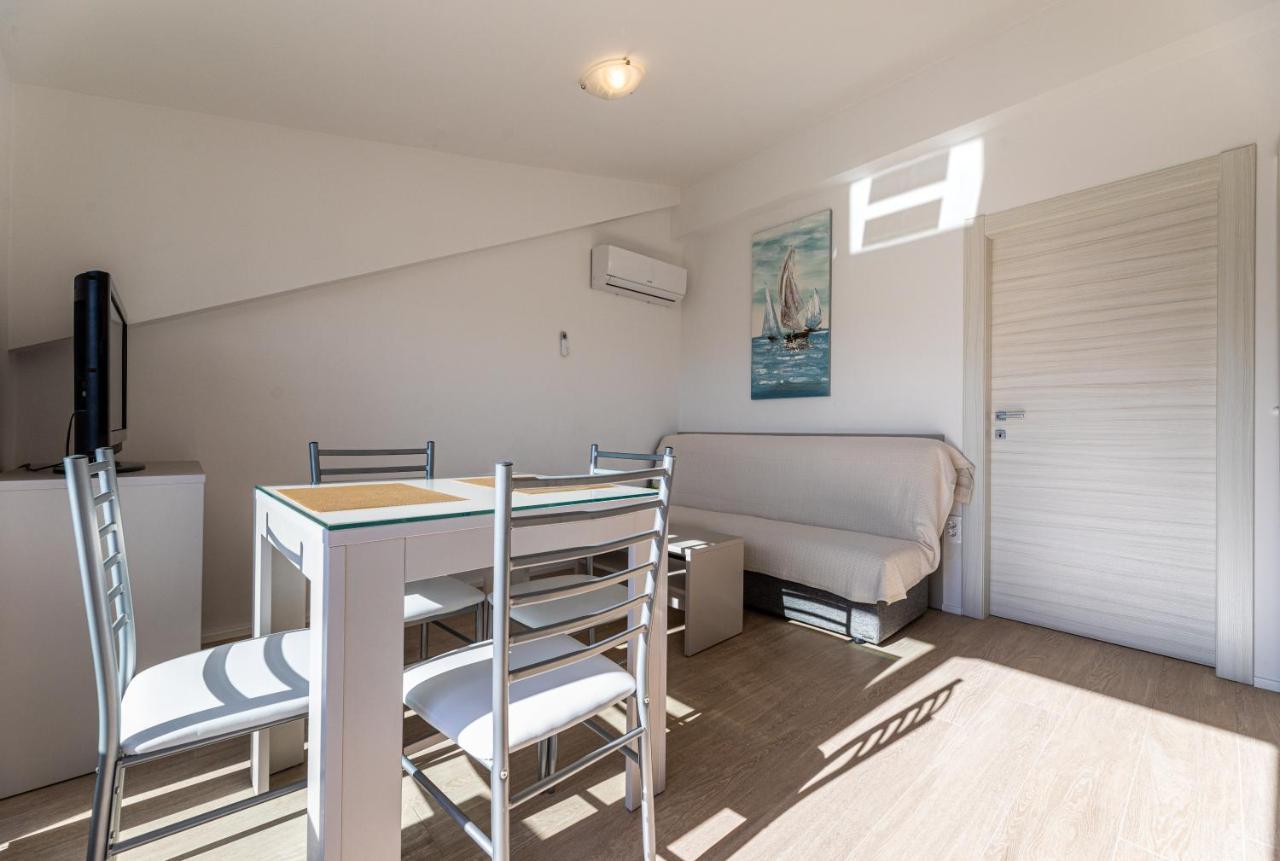 Apartments Crnekovic III Baska  Exterior photo